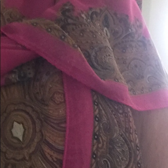 Scarf - Picture 3 of 4